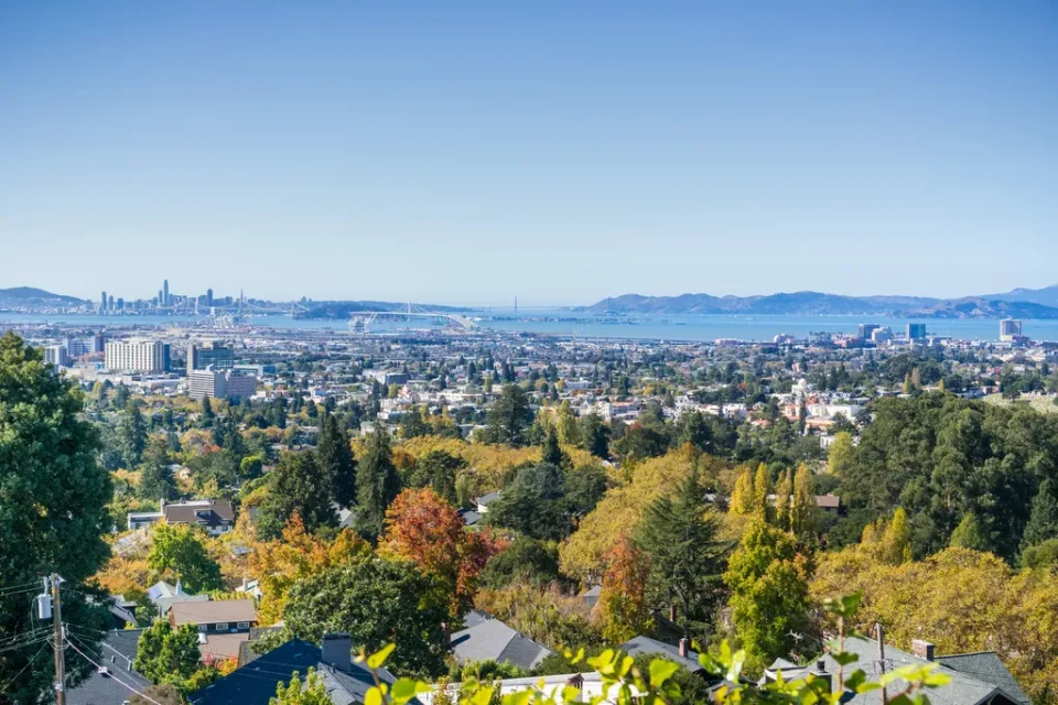 Residential And Urban Sprawl In Oakland, California