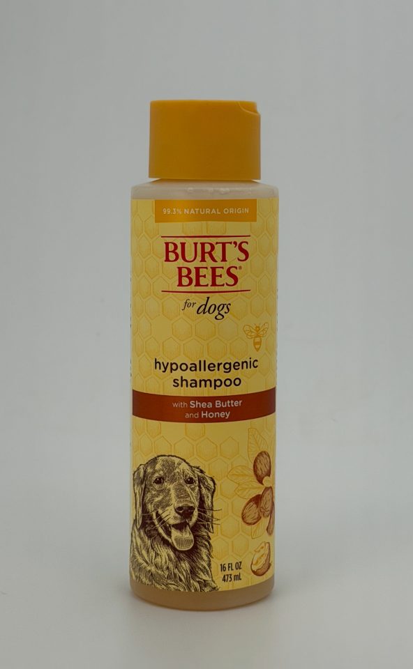 16 oz Burt’s Bees Hypoallergenic Shampoo - Image 2