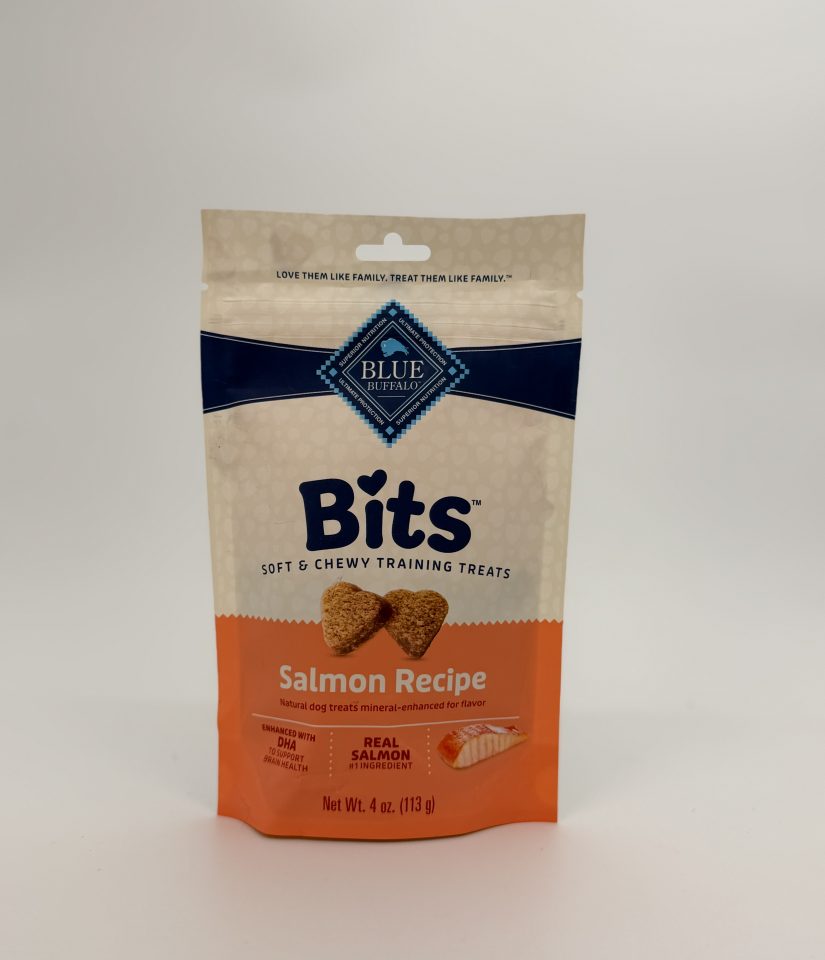 Blue Buffalo Bits Soft Dog Treats for Training (Salmon) - Image 2